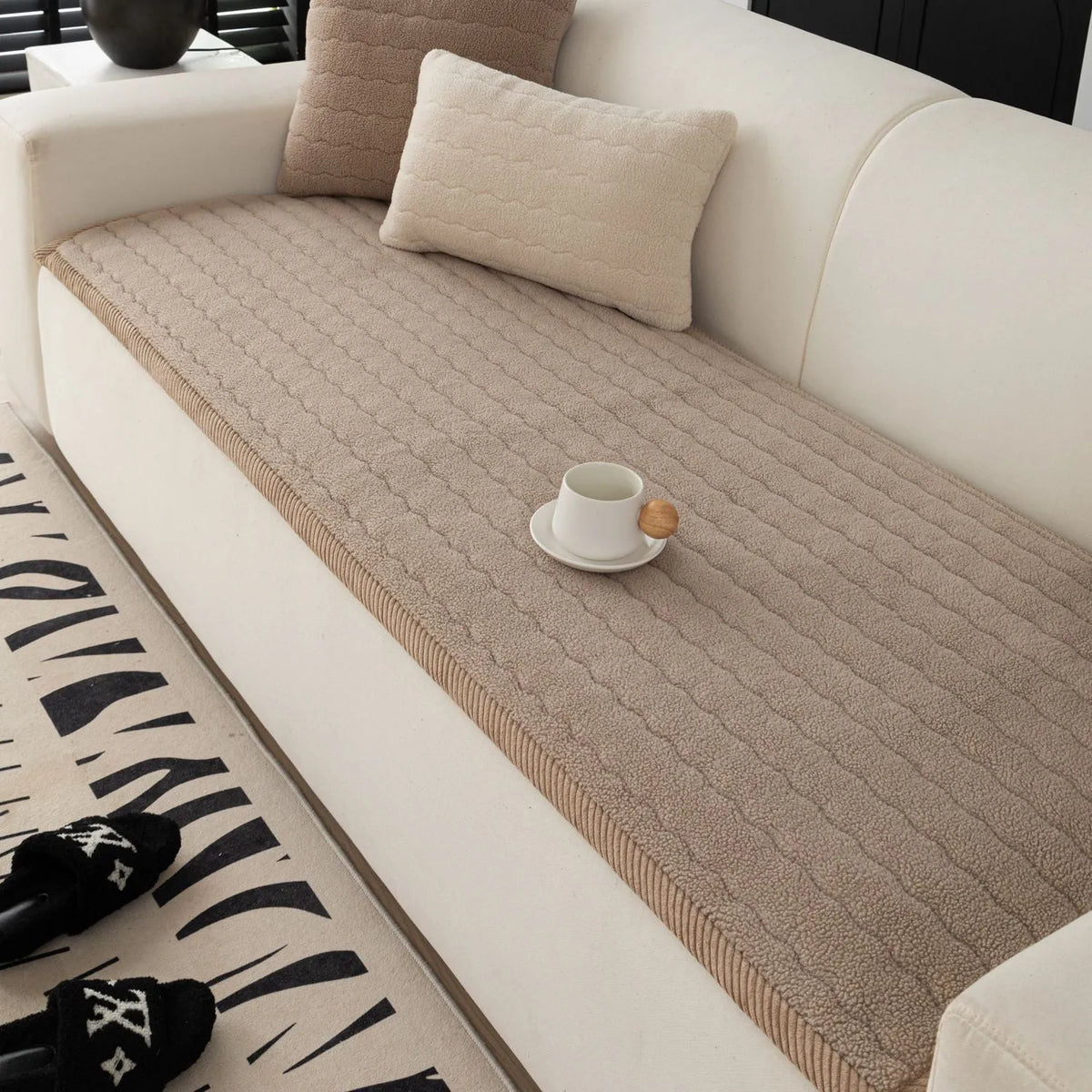 Plush non-slip sofa cushion in solid colour, available in six colours and five sizes from 70x70cm to 70x240cm