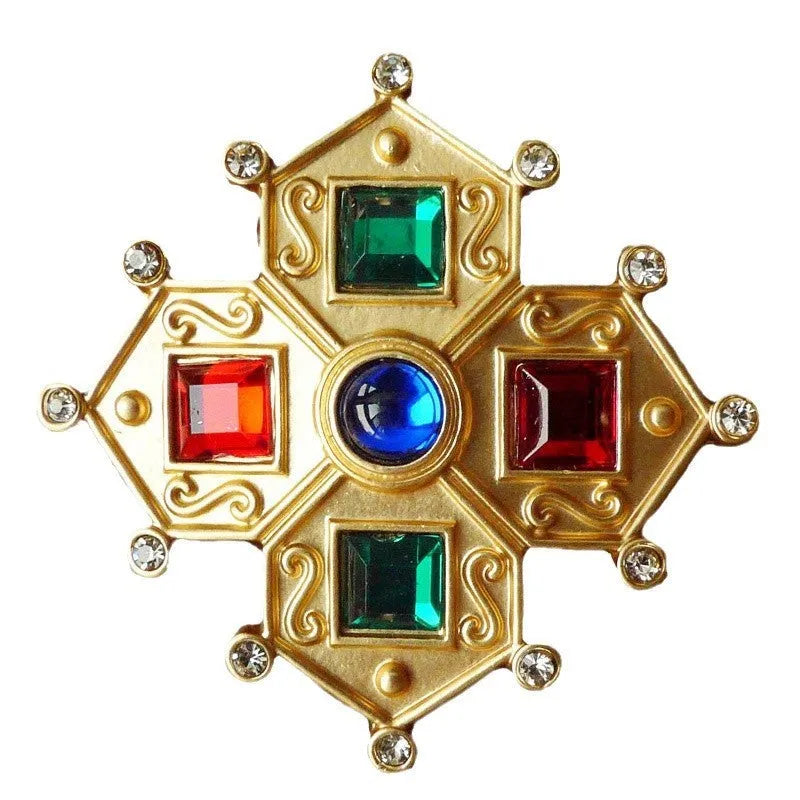 Retro diamond-shaped zinc alloy brooch in vintage baroque style, shown with size variation across eight styles.