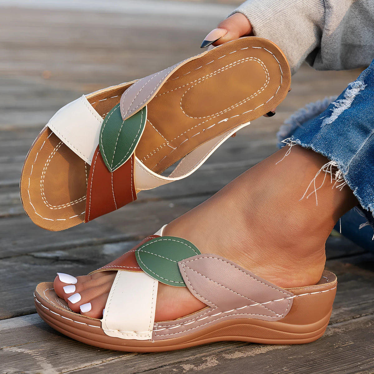 Women's black cross-strap thick-soled slippers with peep-toe fish mouth shape