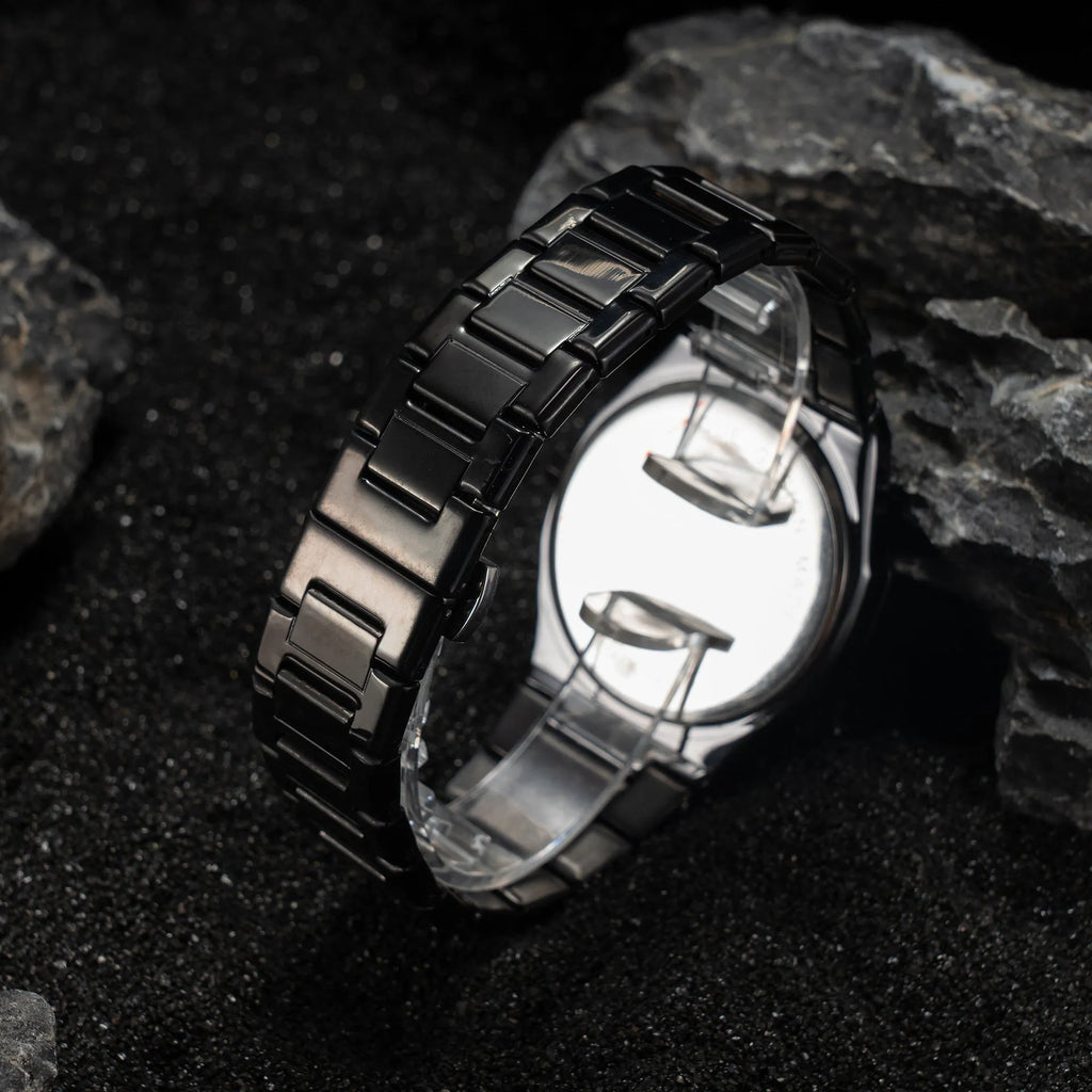 Business casual men's stainless steel quartz watch showing 10mm thickness and professional styling