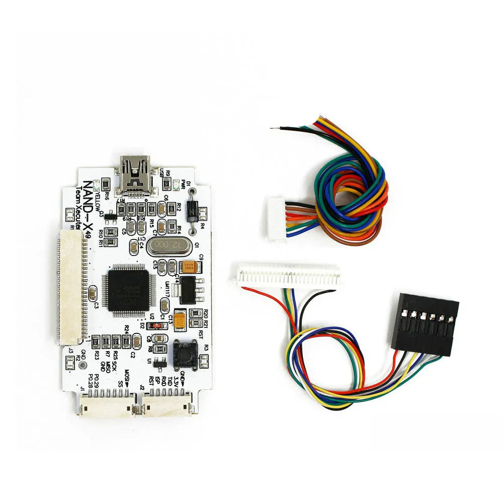 Simplified three-piece brush chip tool kit for Microsoft Xbox360 console with USB connector.