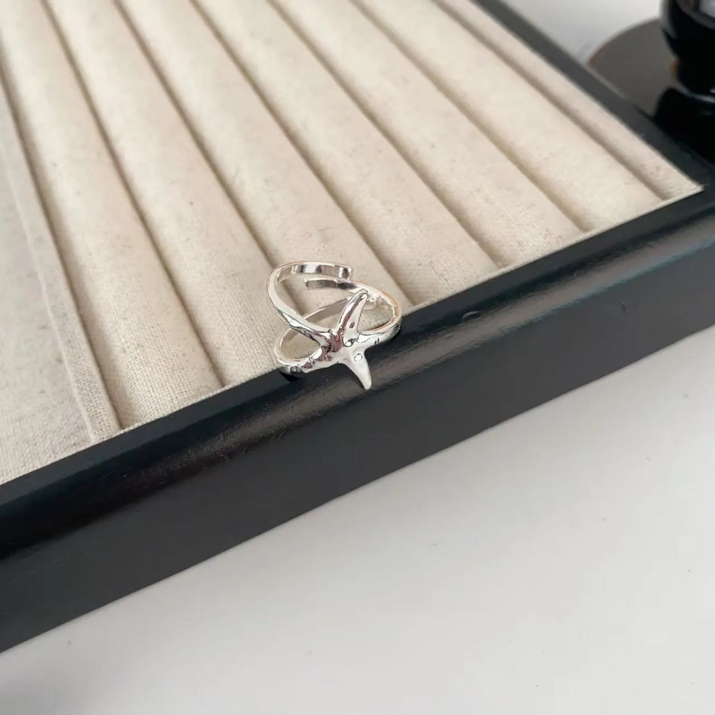 Adjustable open mouth zinc alloy ring with three-dimensional jasmine flower and camellia design