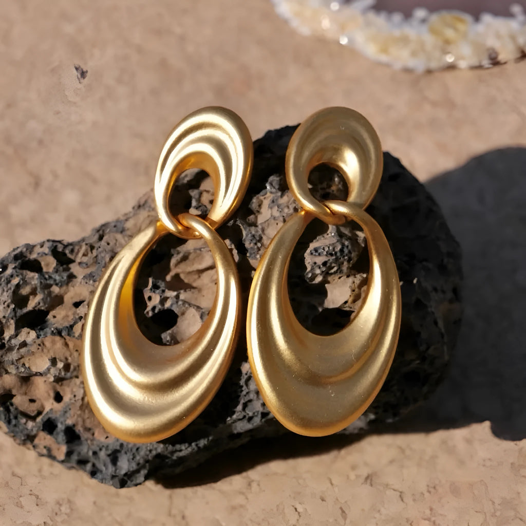 French retro double circle earrings with quicksand gold finish and U-shaped design