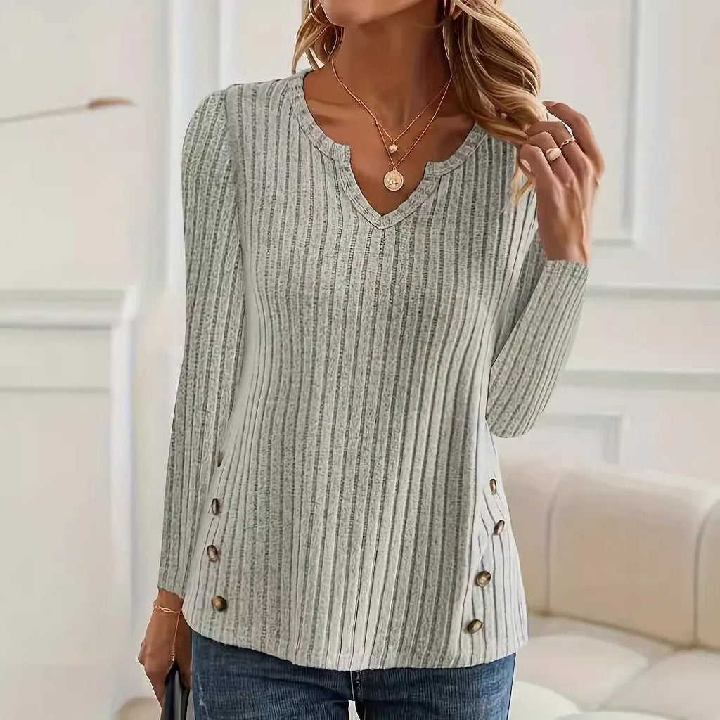 Casual knitted button sweater in solid colour with button detailing on regular sleeve pullover
