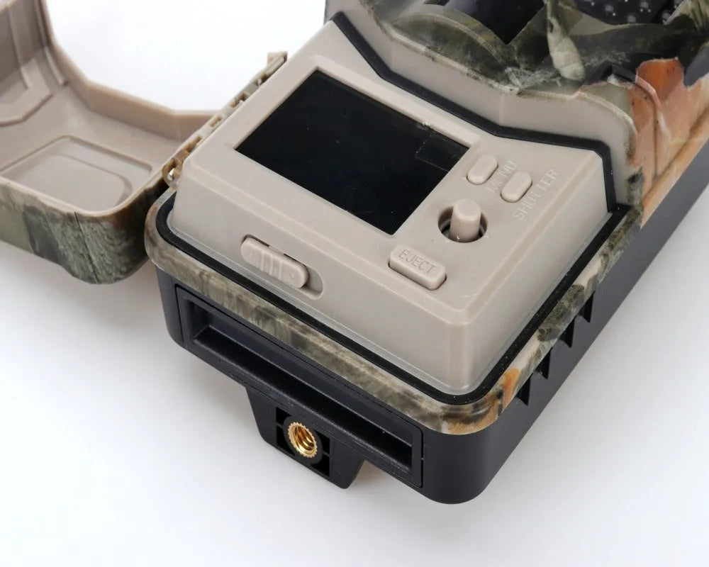 Camouflage outdoor Bluetooth hunting camera with infrared LEDs and compact design