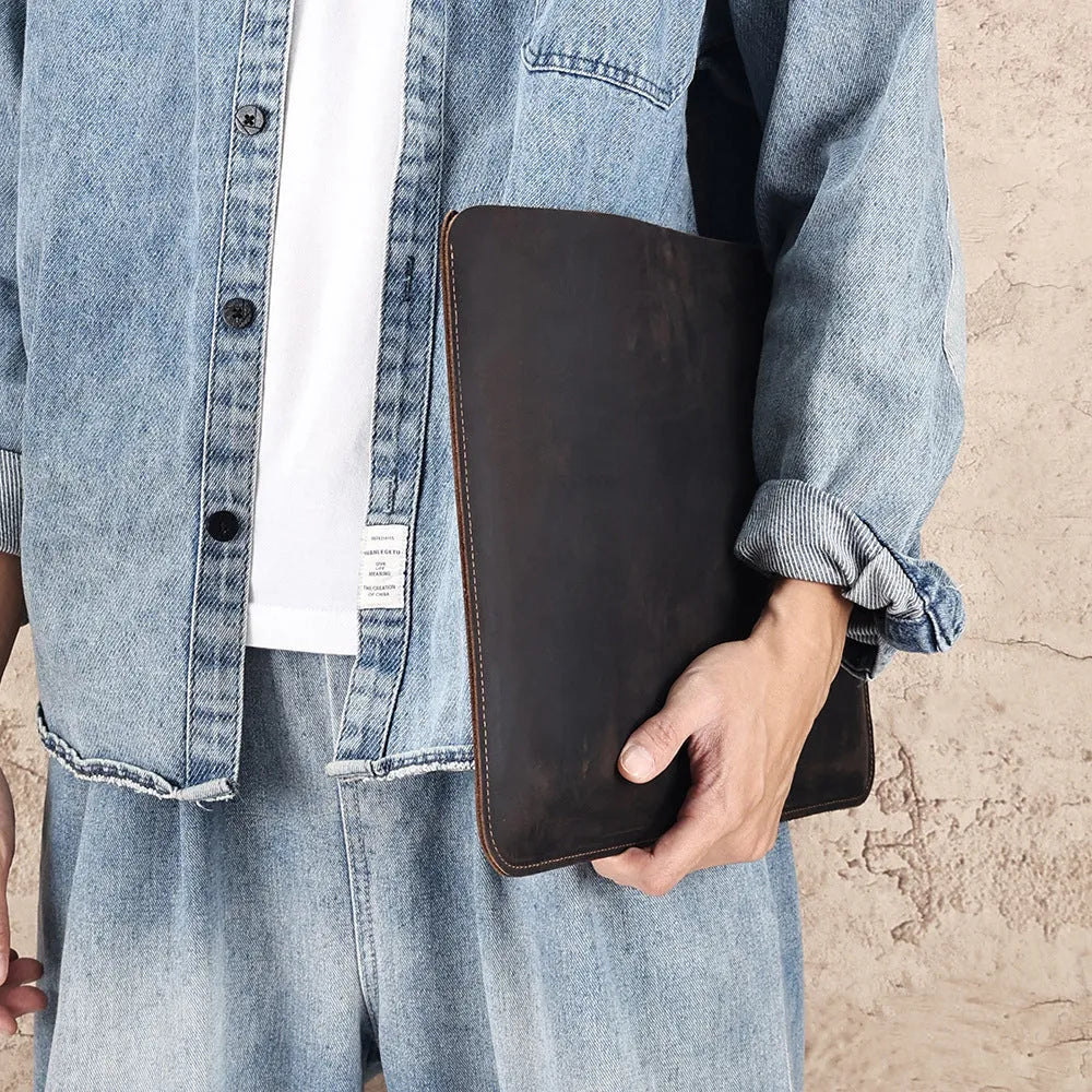Men's horizontal computer liner bag in Crazy Horse leather with cowhide lining
