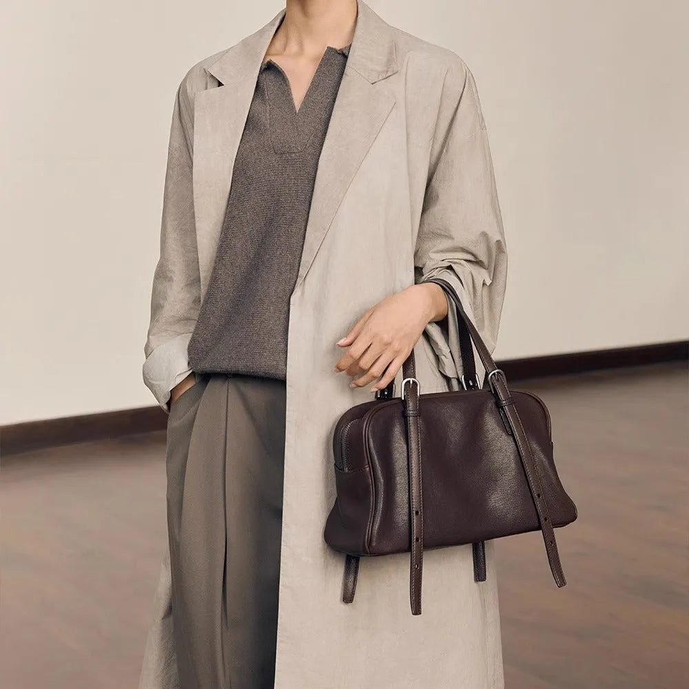 Women's retro genuine leather shoulder bag in horizontal square shape with double strap
