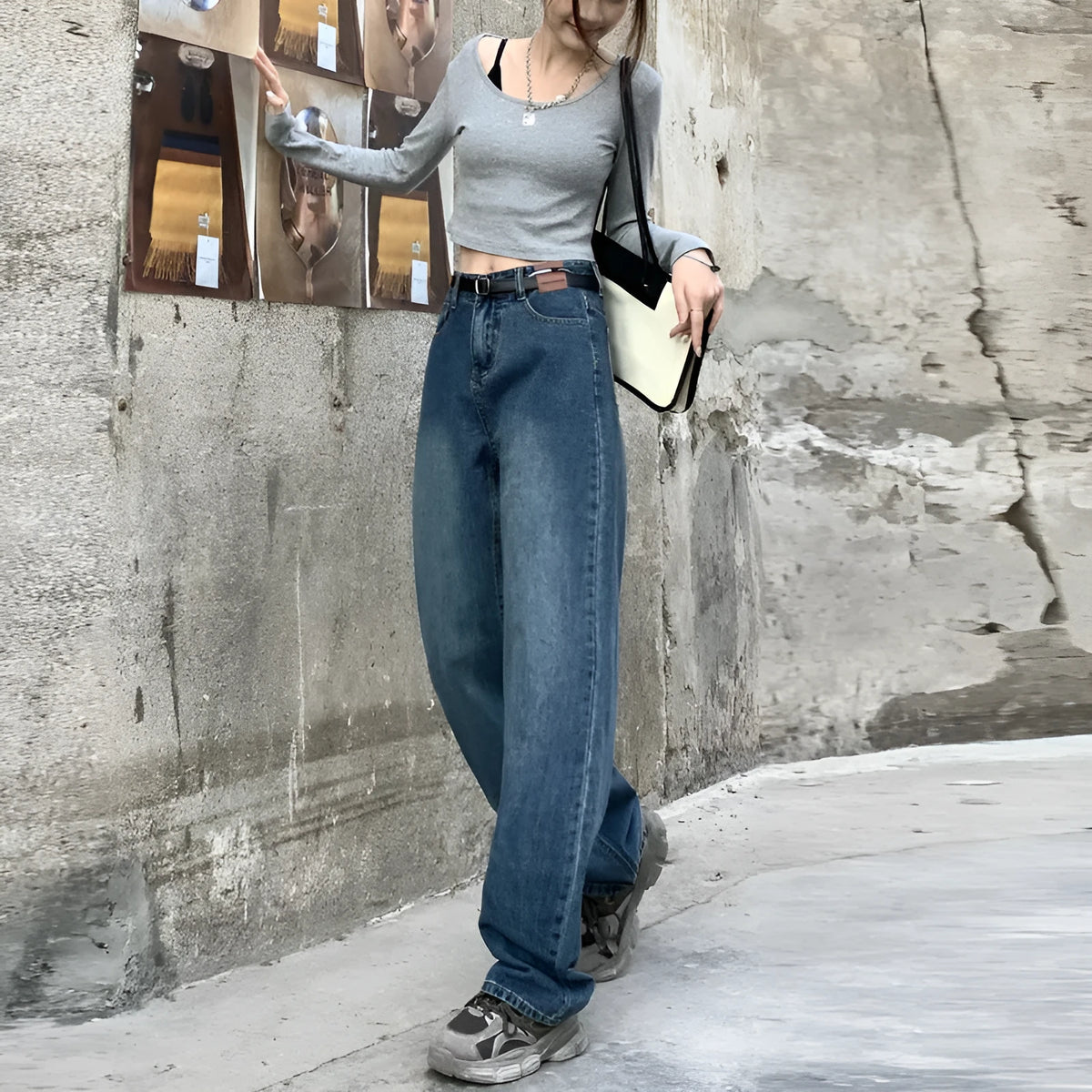 Women's straight-leg denim jeans in retro blue with high waist and traditional cotton construction