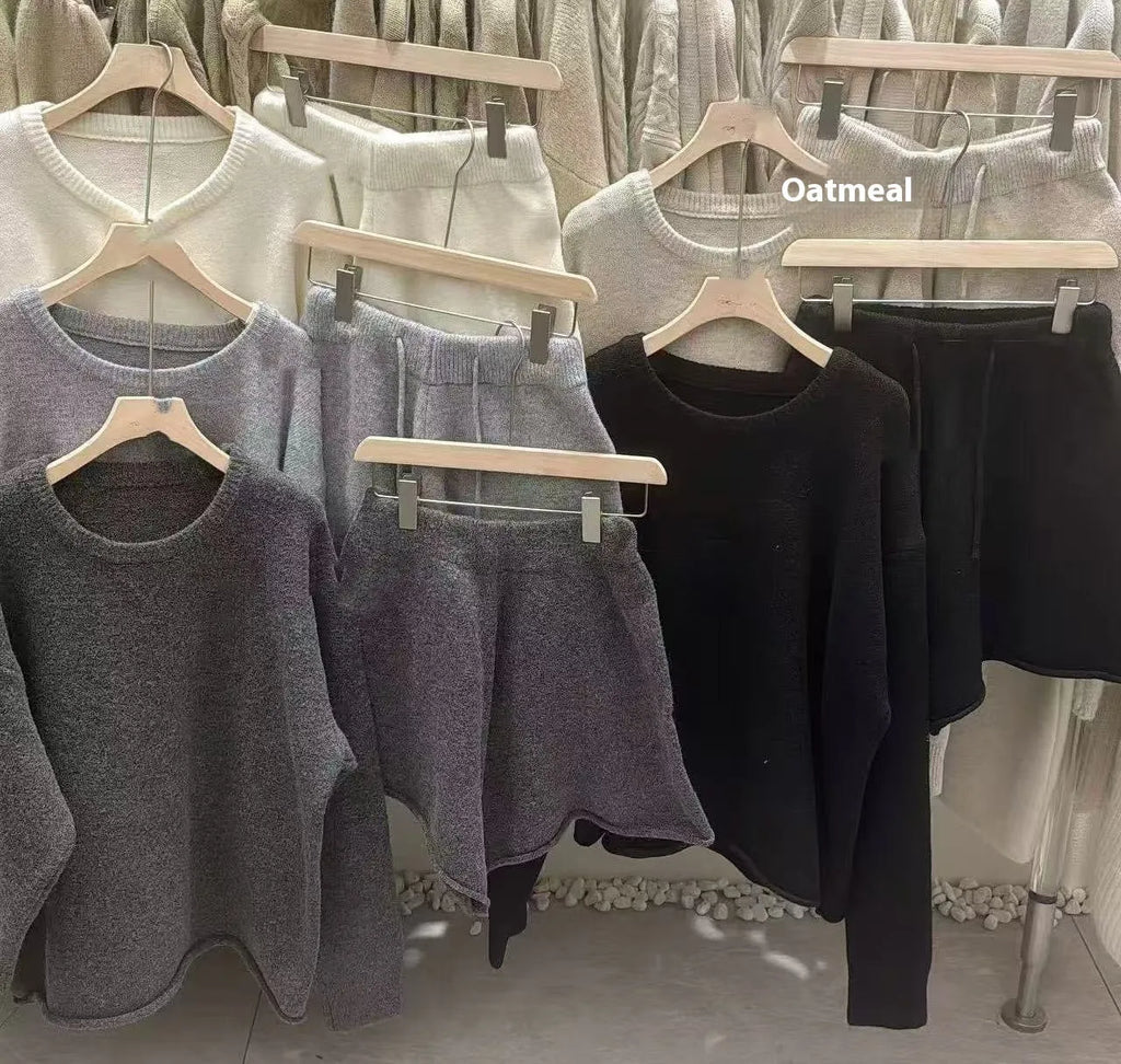 Women's loose-fitting knitted long sleeve sweater and wide-leg shorts two-piece set in oatmeal colour