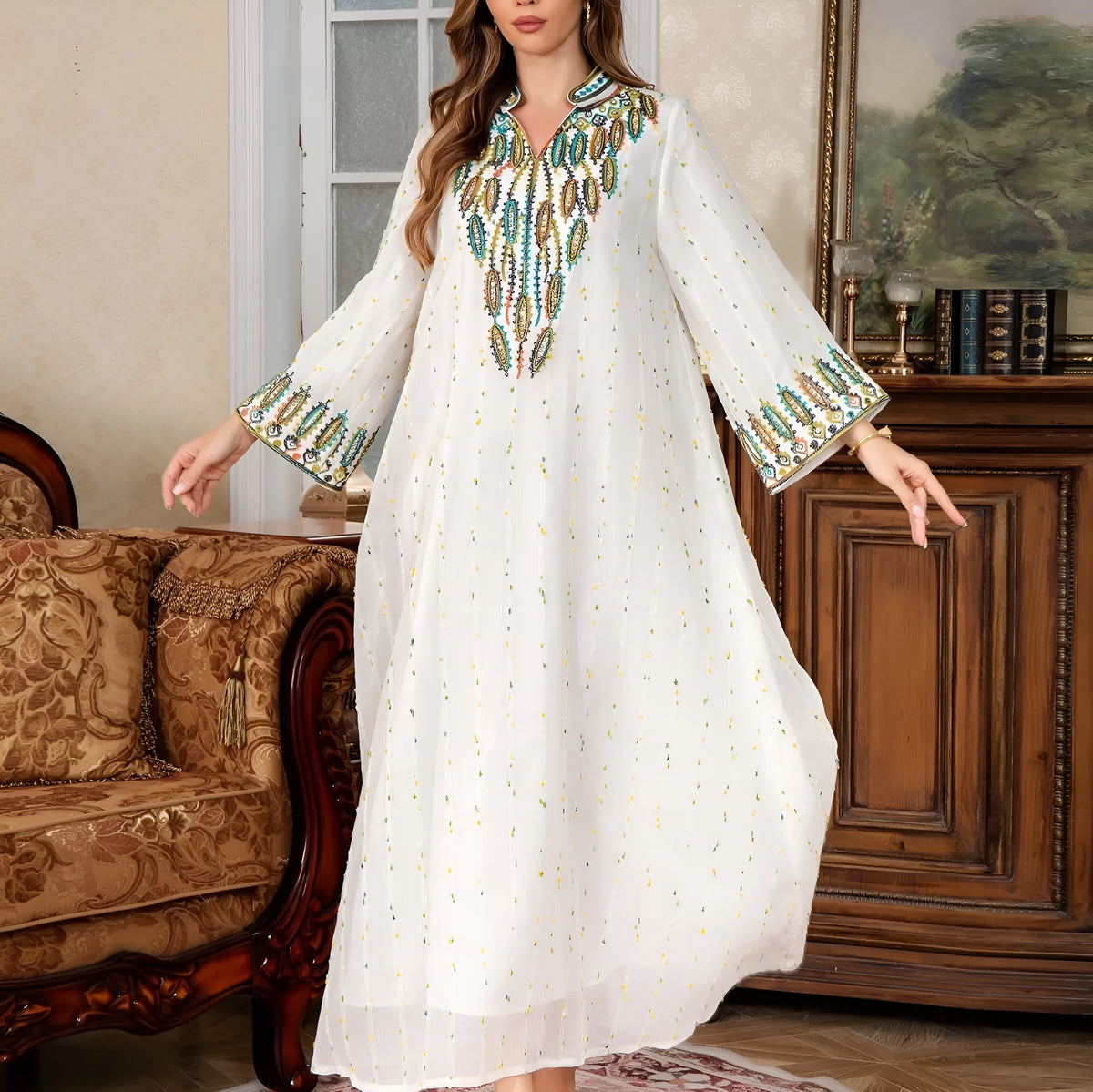 Women's white Dubai Arabic robe with long sleeves and full-length skirt in polyester fabric