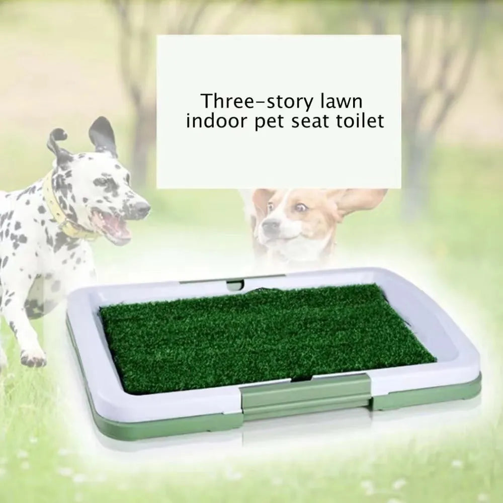 Green artificial turf dog toilet with plastic tray and mesh layer for indoor puppy training