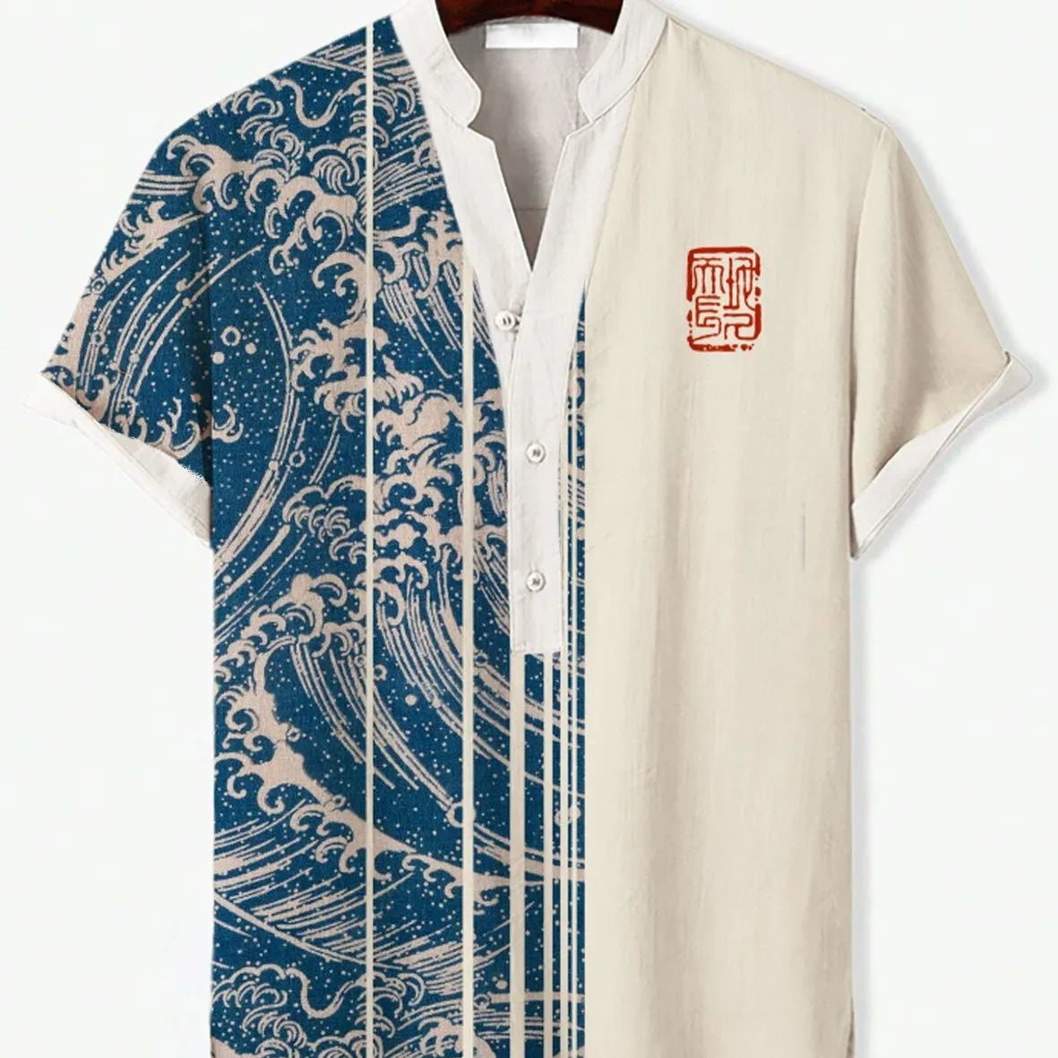 Short sleeve t-shirt featuring 3D digital animal print design in polyester fabric