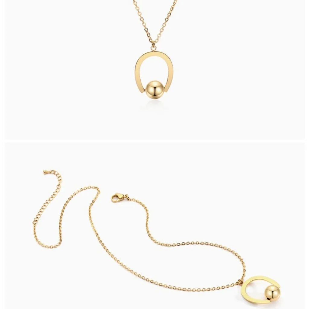 Stainless steel necklace with geometric pendant and adjustable 21-50cm chain