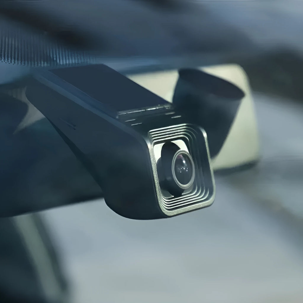 V4 ACC specification HD night vision driving recorder dash cam on a car windscreen.
