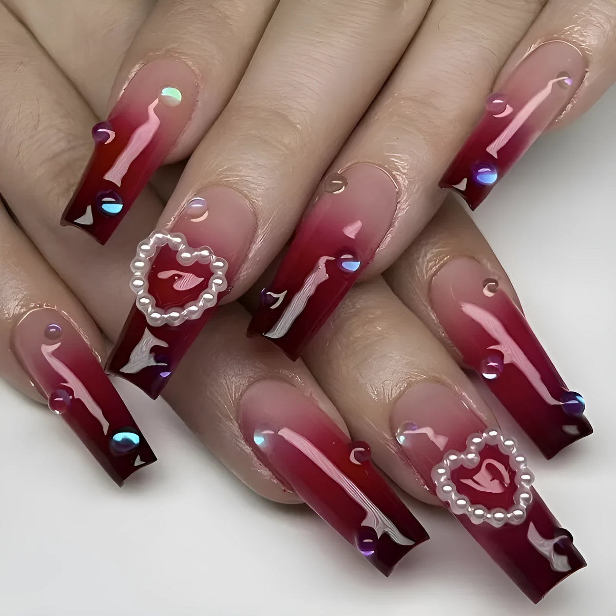 Pearl heart wine red gradient fake nail tips with plaid pattern and jelly glue