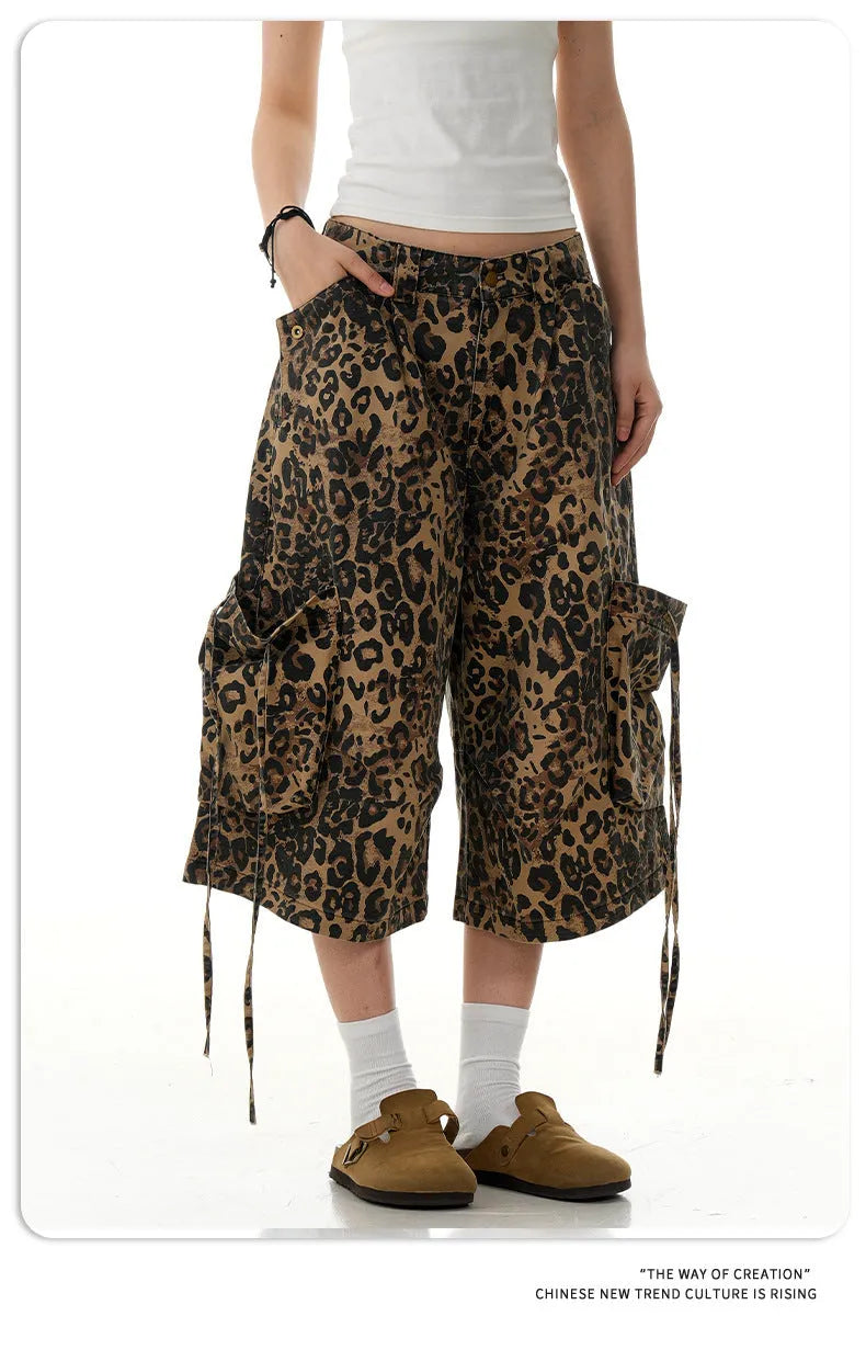 Women's leopard print cotton cropped trousers with high waist and button fly