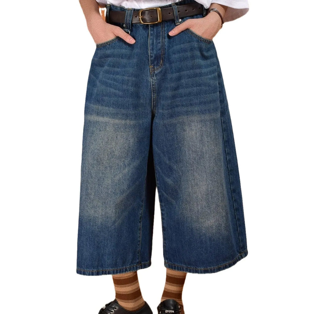 Men's loose straight-leg denim shorts in blue colour with micro-elastic trueran fabric
