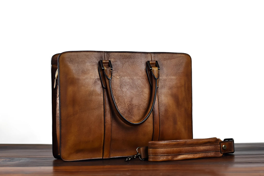 Men's 14-inch retro leather handbag in horizontal square business design with zipper closure