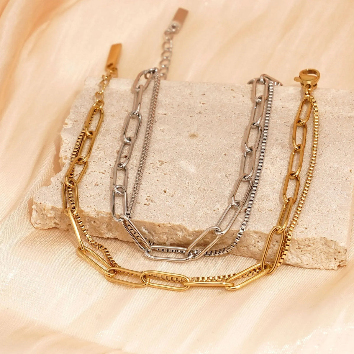 Women's double-layer stainless steel bracelet with geometric design in gold or silver electroplating
