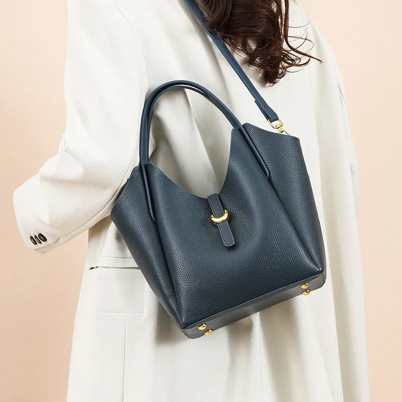 Genuine leather women's bucket bag in European retro style with sandwich pockets