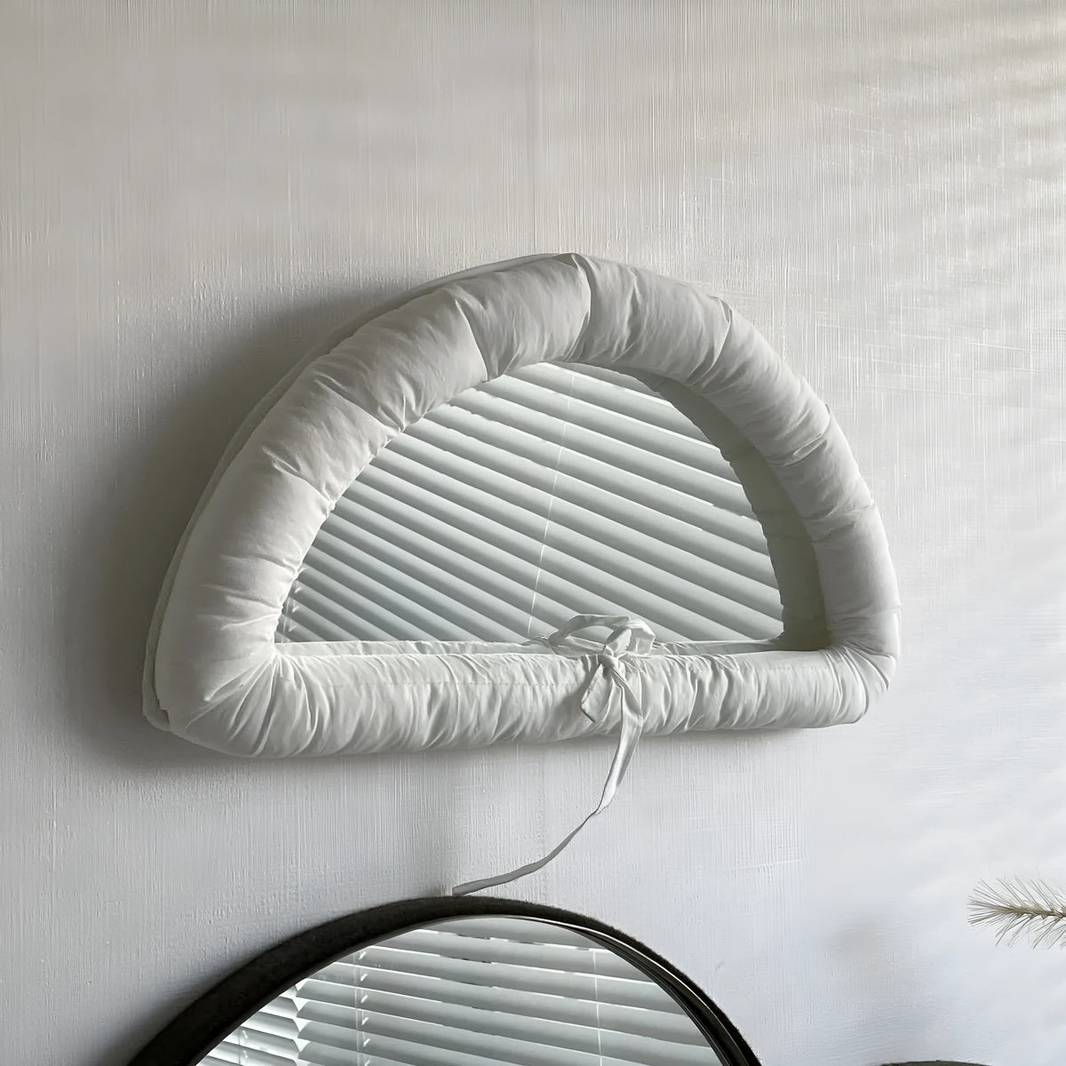Soft cotton-filled fabric mirror in sapphire blue colour, 23x40cm size