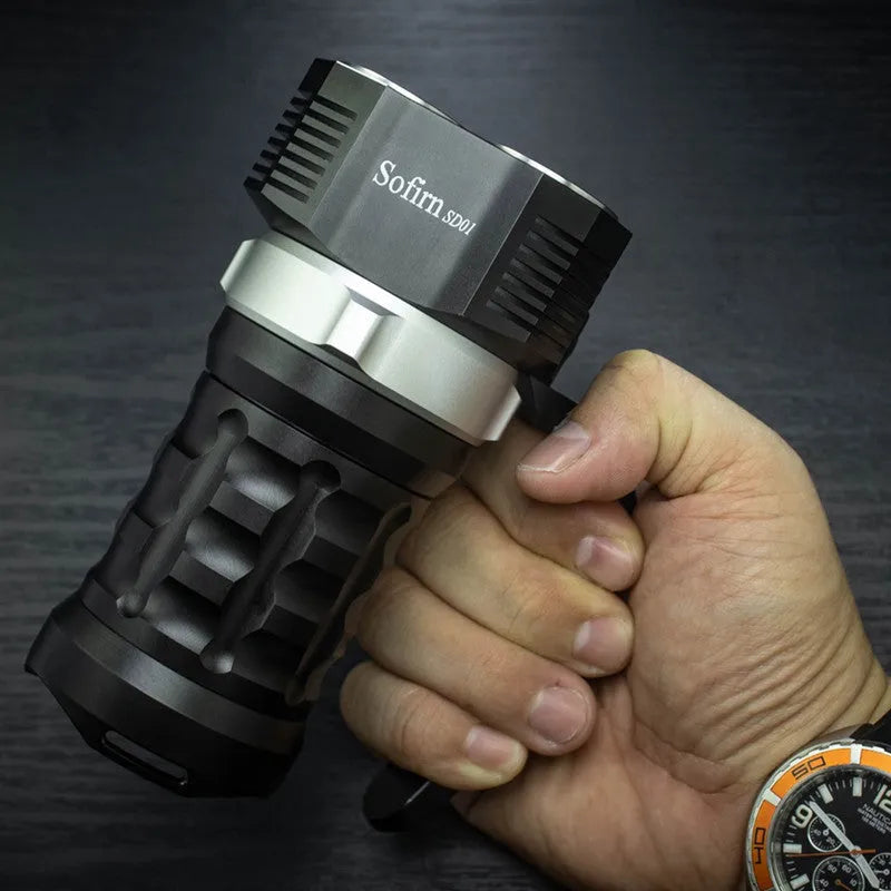 Aluminium alloy super bright diving flashlight with a length of 18cm.