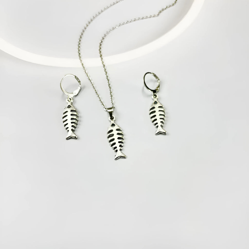 Retro fishbone pendant alloy earrings with O-shaped chain on model