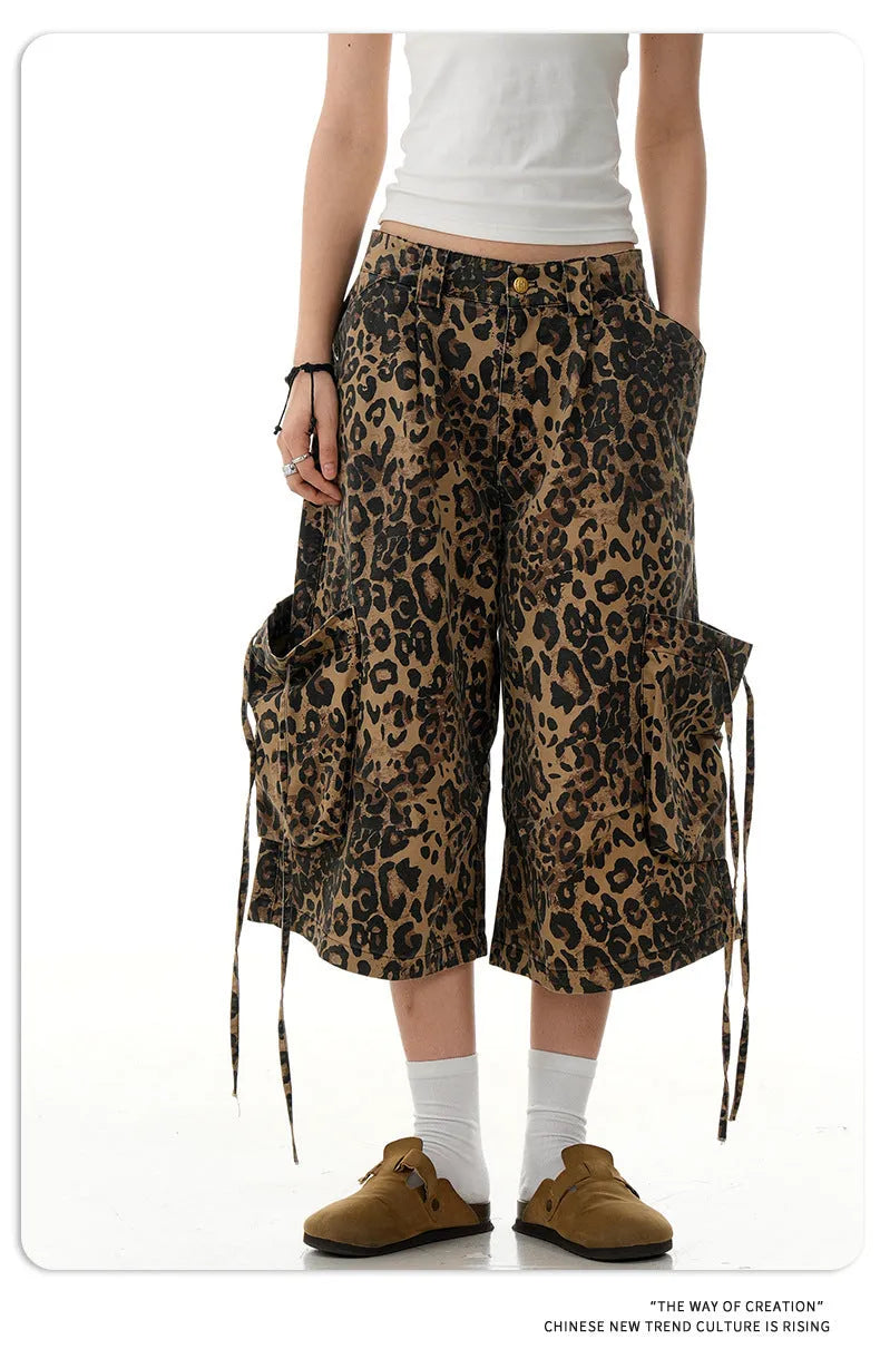 Women's leopard print cotton cropped trousers with high waist and button fly