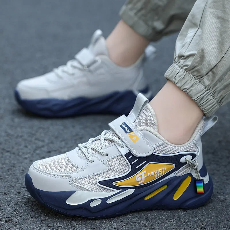 Boy's dark blue double mesh sports shoe with Velcro fastening and MD sole.
