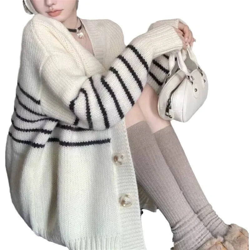 Collar button cardigan autumn sweater in picture colour with 3D pattern