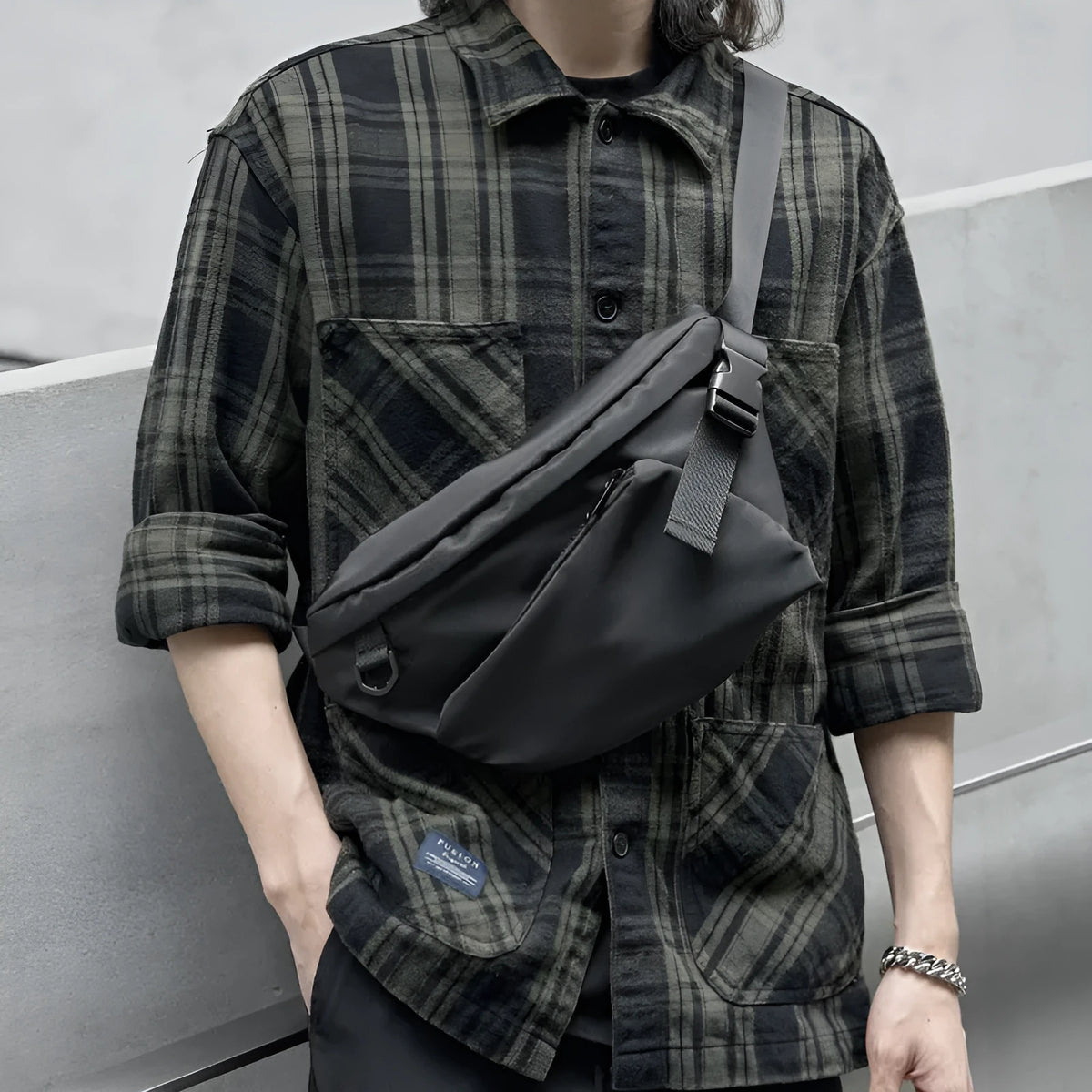 Black men's slanted chest bag in 8-inch Oxford fabric with Japanese street style